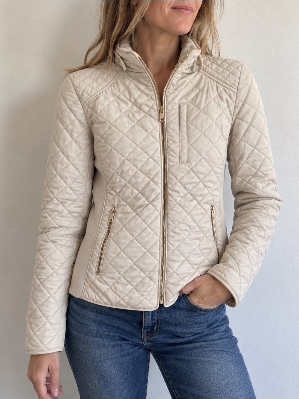 Zara Woman Quilted Jacket - Cream Beige - Diamond Quilted - Zip Front - Size M